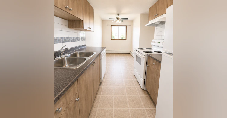 1304 50 Street, Edmonton, AB, T6L 2G6 - 2