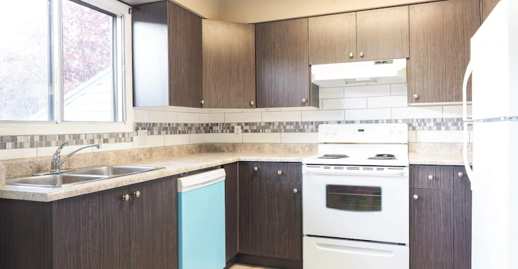 16874 109 Street, Edmonton, AB, T5X 2J1 - 2
