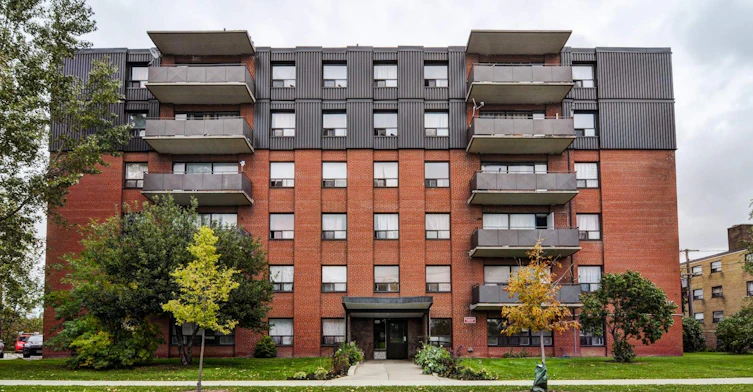 204-1555 Birchmount Road, Toronto, ON, M4L 2C3