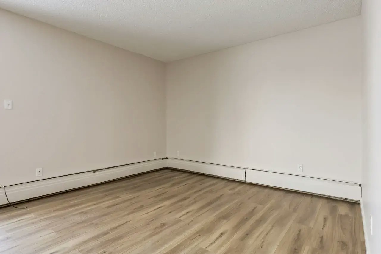 307-4810 60 Street, Camrose, AB, T4V 3B9 - 11