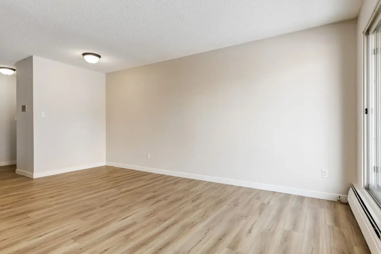 307-4810 60 Street, Camrose, AB, T4V 3B9 - 8