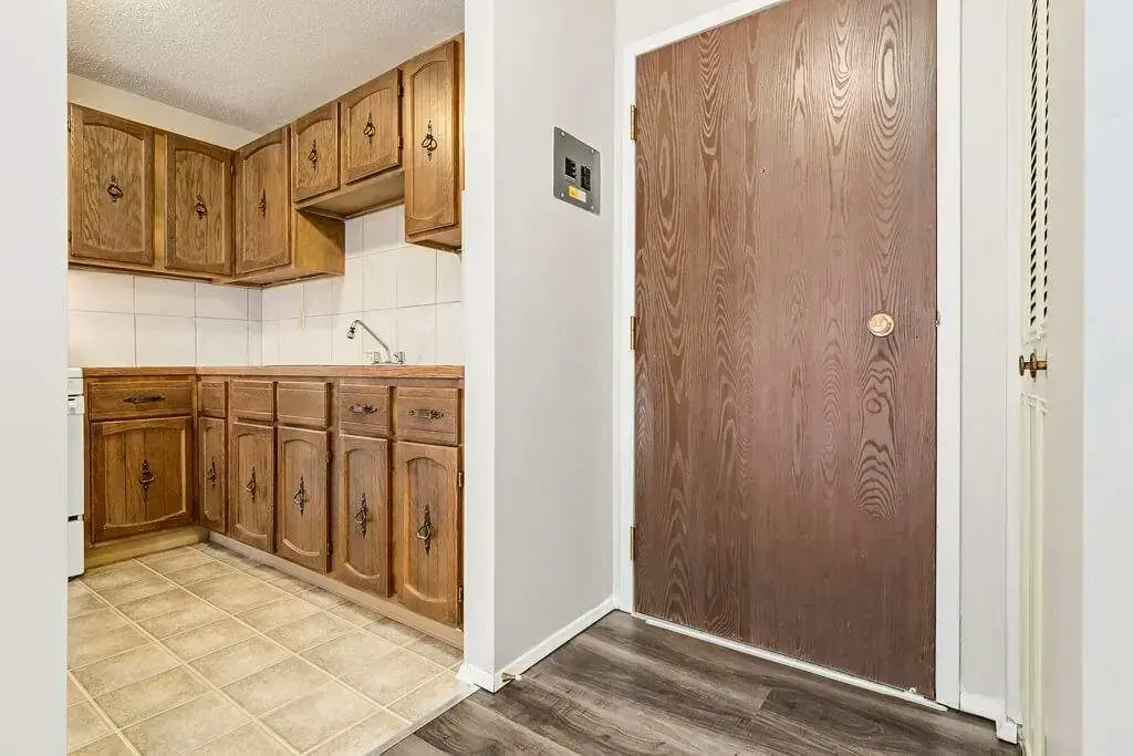 203-4810 60 Street, Camrose, AB, T4V 3B9 - 28