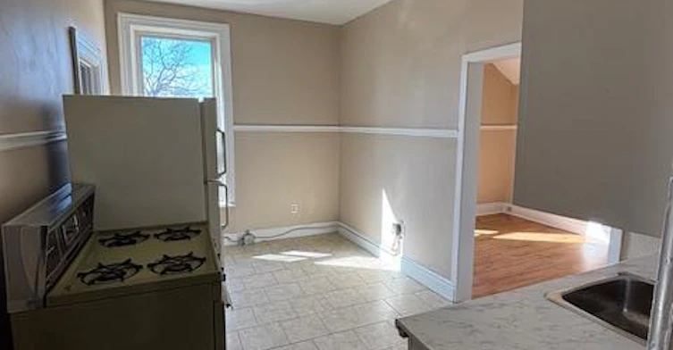 242 Christina Street S, Sarnia, ON, N7T 2N3 - 2