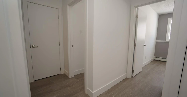 1-10141 154 Street, Edmonton, AB, T5P 2H2 - 9