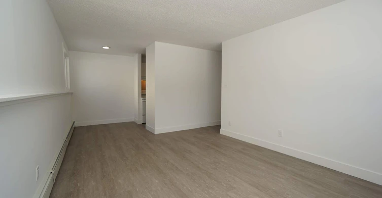 10141 154 Street, Edmonton, AB, T5P 2H2 - 7