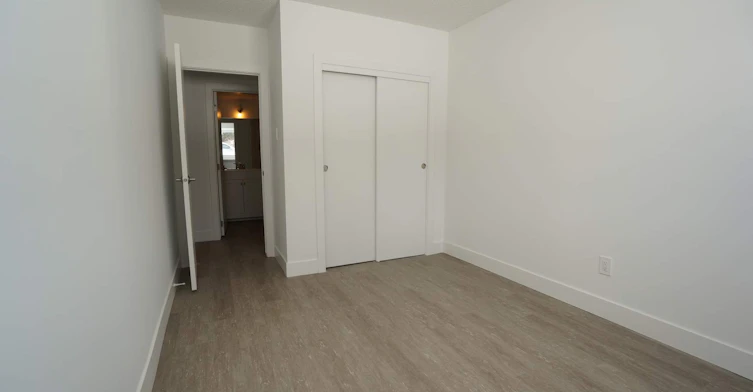 10141 154 Street, Edmonton, AB, T5P 2H2 - 10