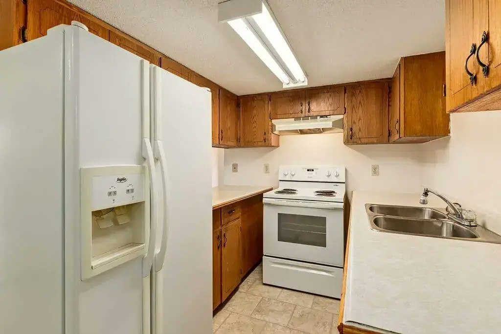 5-721 7th Avenue, Lethbridge, AB, T1J 1J5 - 4