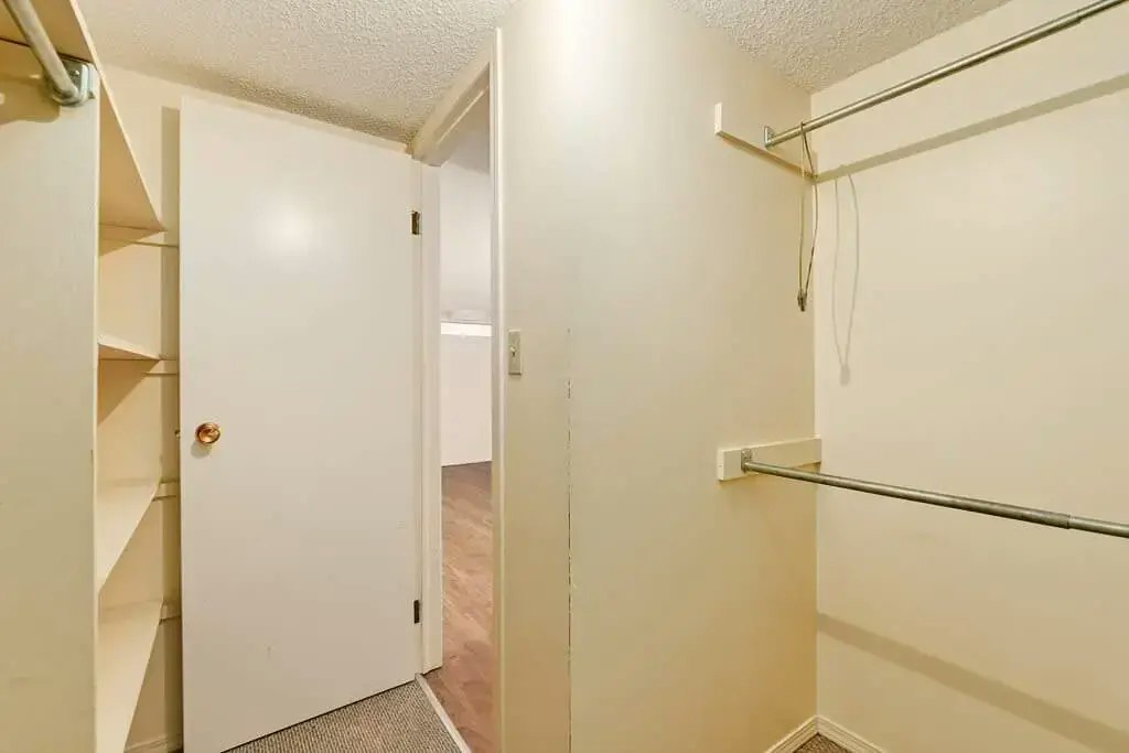 5-721 7th Avenue, Lethbridge, AB, T1J 1J5 - 8