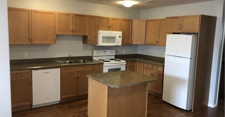 560 B-560 Toronto Street, Regina, SK, S4R 1M6 - 2