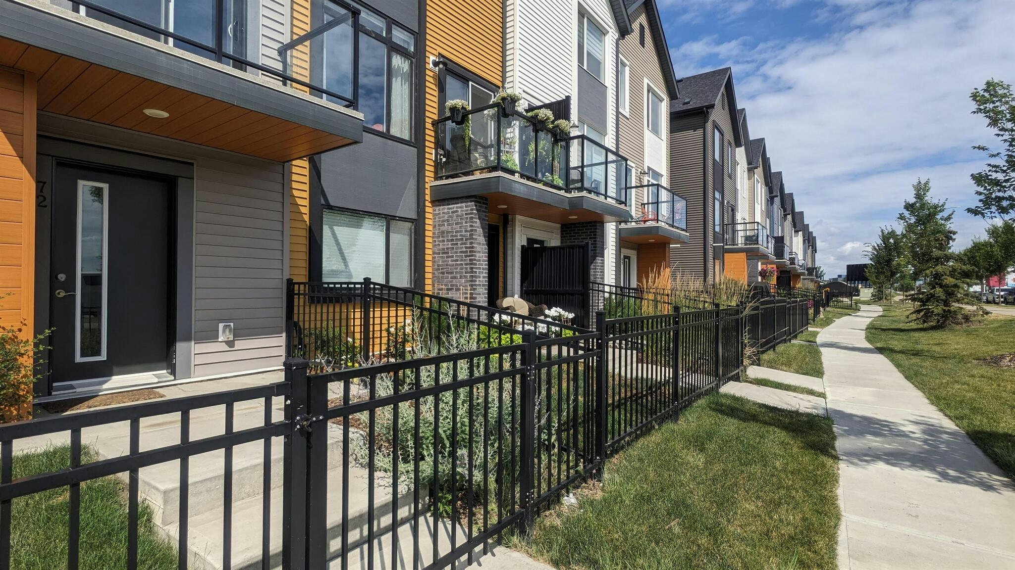 72-1010 Rabbit Hill Road SW, Edmonton, AB, T6W 4G7 - 2