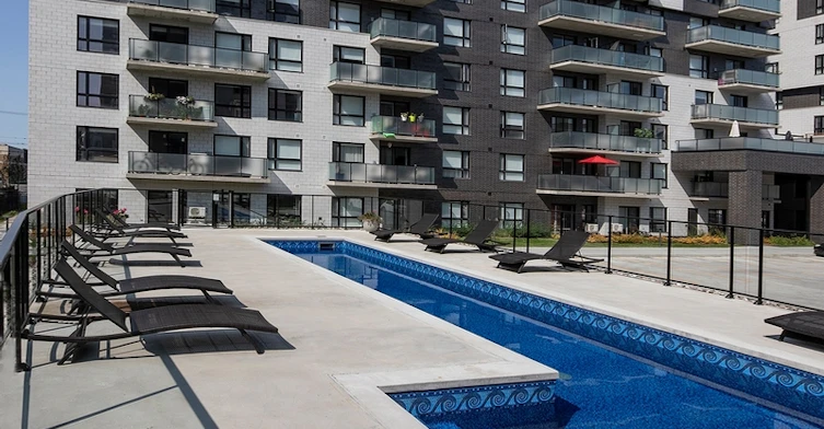 6850 Newman Boulevard, Montréal, QC, H8N 0G7 - 2