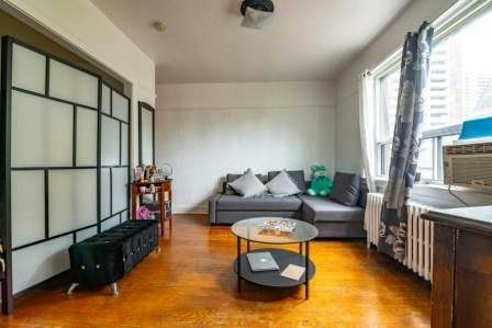 40 Earl Street, Toronto, ON, M4Y 1M3 - 4