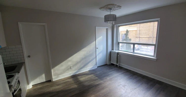 40 Earl Street, Toronto, ON, M4Y 1M3 - 8