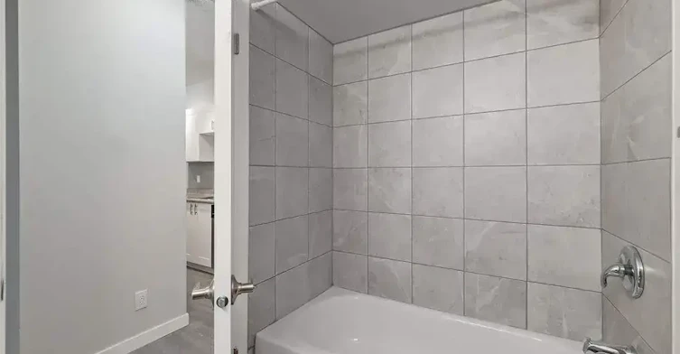 102-2398 Southview Drive SE, Medicine Hat, AB, T1B 1E9 - 7