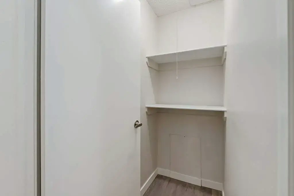 301-2398 Southview Drive SE, Medicine Hat, AB, T1B 1E9 - 8