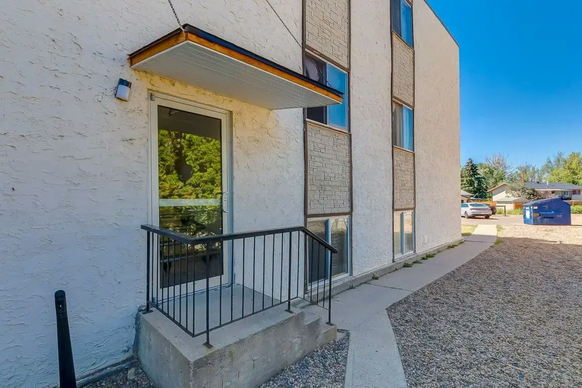 301-2398 Southview Drive SE, Medicine Hat, AB, T1B 1E9 - 11
