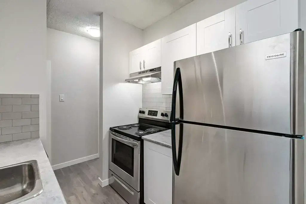 301-2398 Southview Drive SE, Medicine Hat, AB, T1B 1E9 - 2