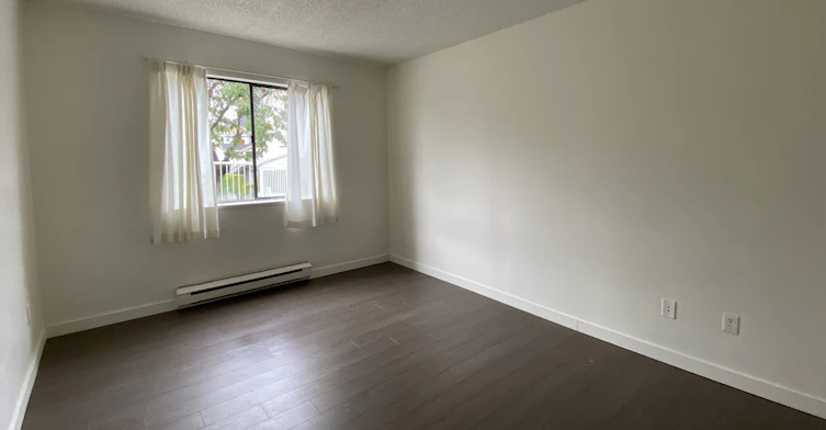 203-215 10th Street, New Westminster, BC, V3M 3V4 - 8