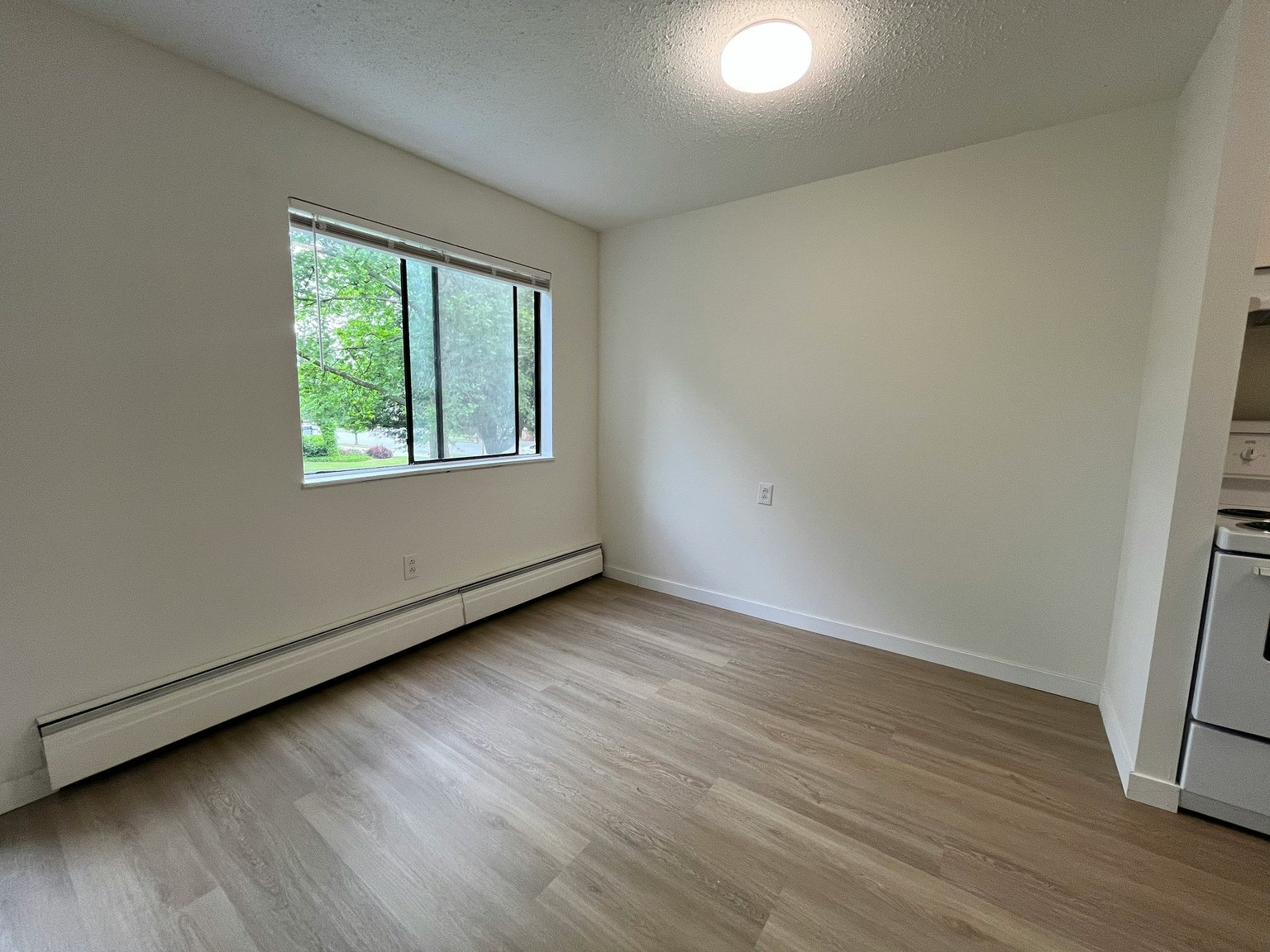 208-10181 149 Street, Surrey, BC, V3R 6A1 - 10