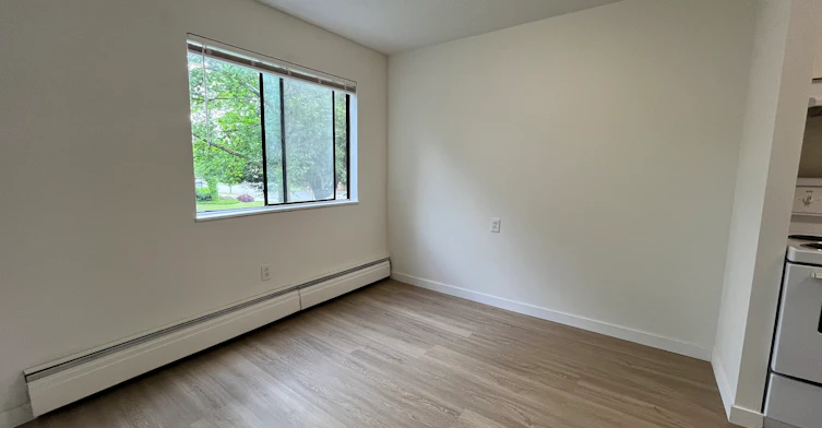 208-10181 149 Street, Surrey, BC, V3R 6A1 - 10