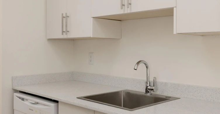 206-14831 101a Avenue, Surrey, BC, V3R 6A2 - 4