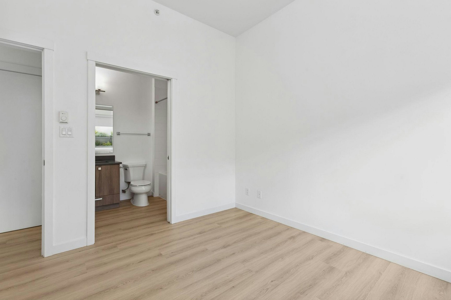 0610-1908 Scotia Street, Vancouver, BC, V5T 0E8 - 11