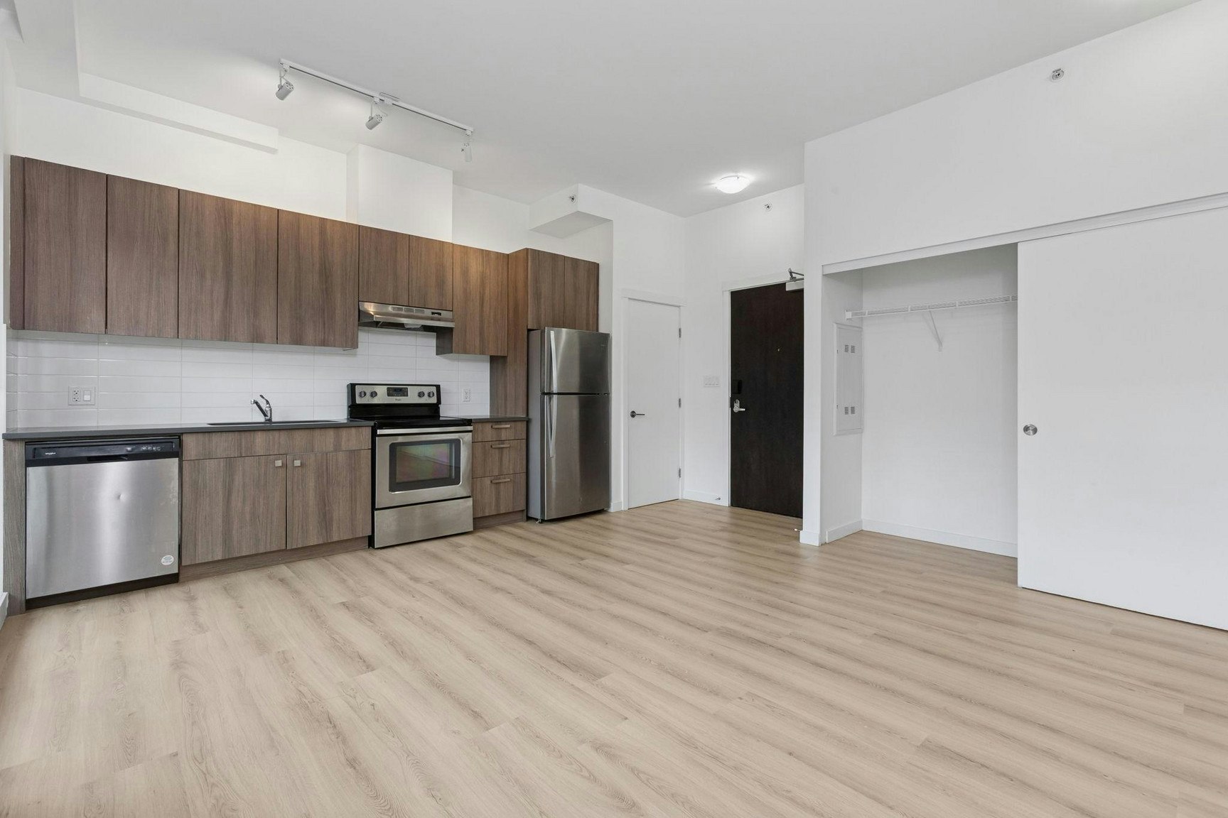 0610-1908 Scotia Street, Vancouver, BC, V5T 0E8 - 3