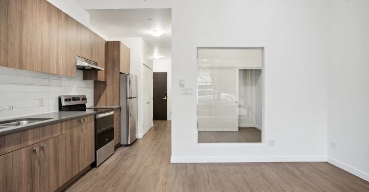 1916-1908 Scotia Street, Vancouver, BC, V5T 0E8 - 2