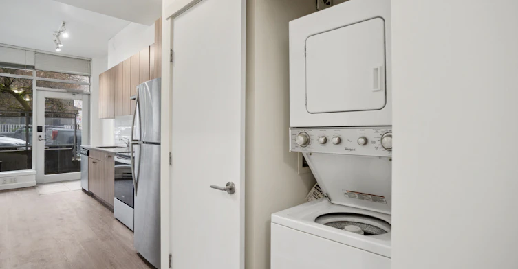 1916-1908 Scotia Street, Vancouver, BC, V5T 0E8 - 13