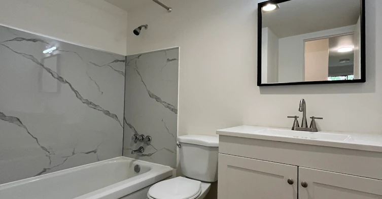 313-10557 150 Street, Surrey, BC, V3R 4B6 - 10