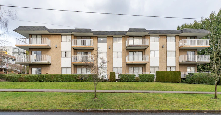 206-814 4th Avenue, New Westminster, BC, V3M 1S9 - 2