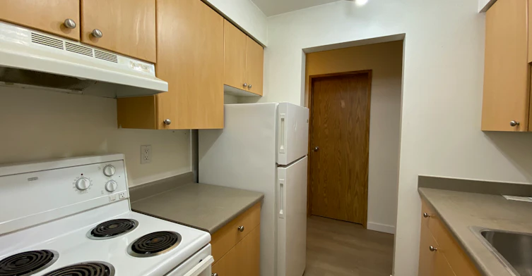 212-814 4th Avenue, New Westminster, BC, V3M 1S9 - 3