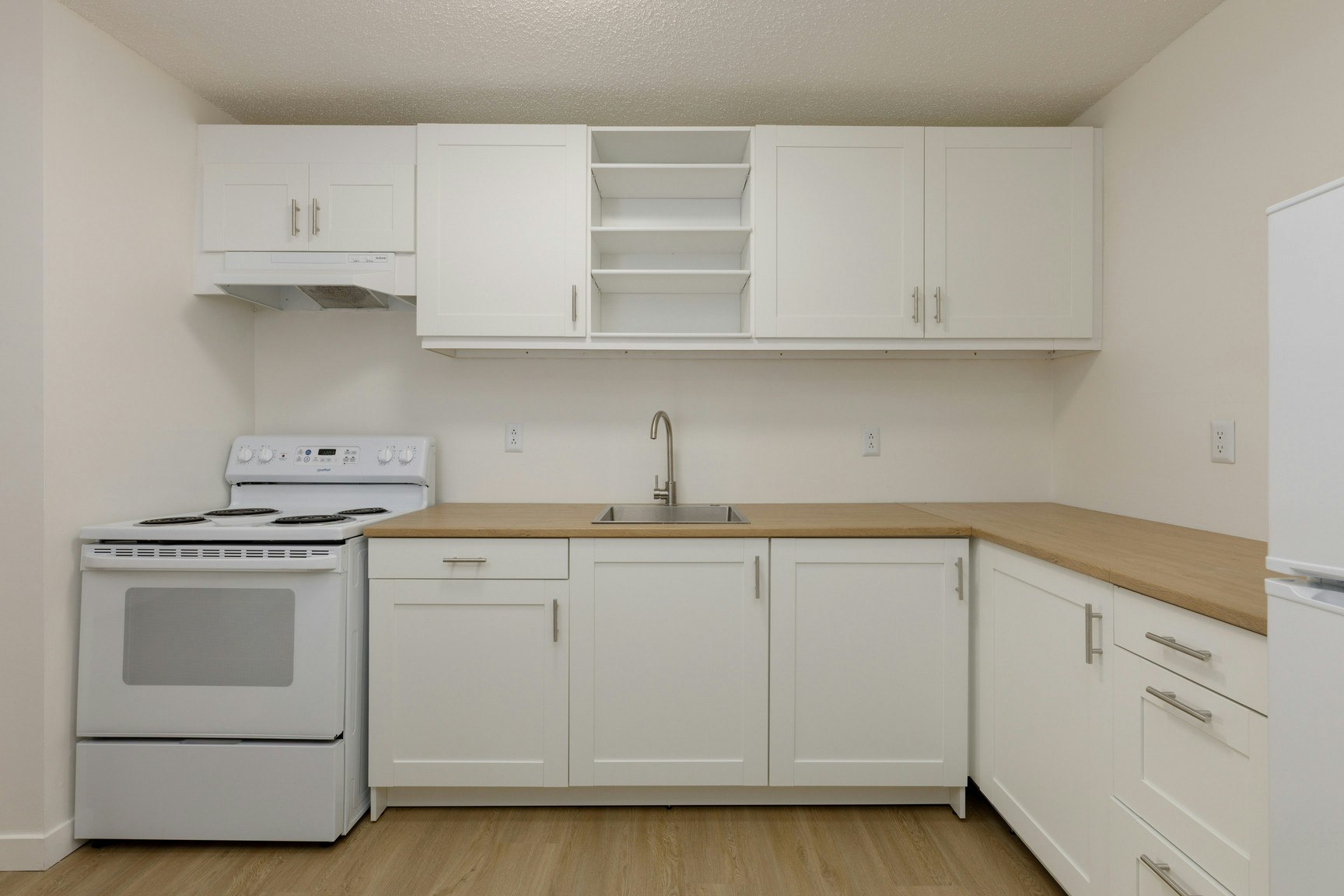 203-1859 Woodway Place, Burnaby, BC, V5B 2N5 - 8