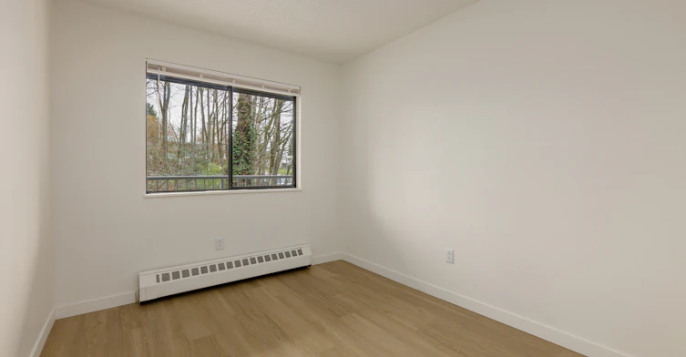 203-1859 Woodway Place, Burnaby, BC, V5B 2N5 - 13