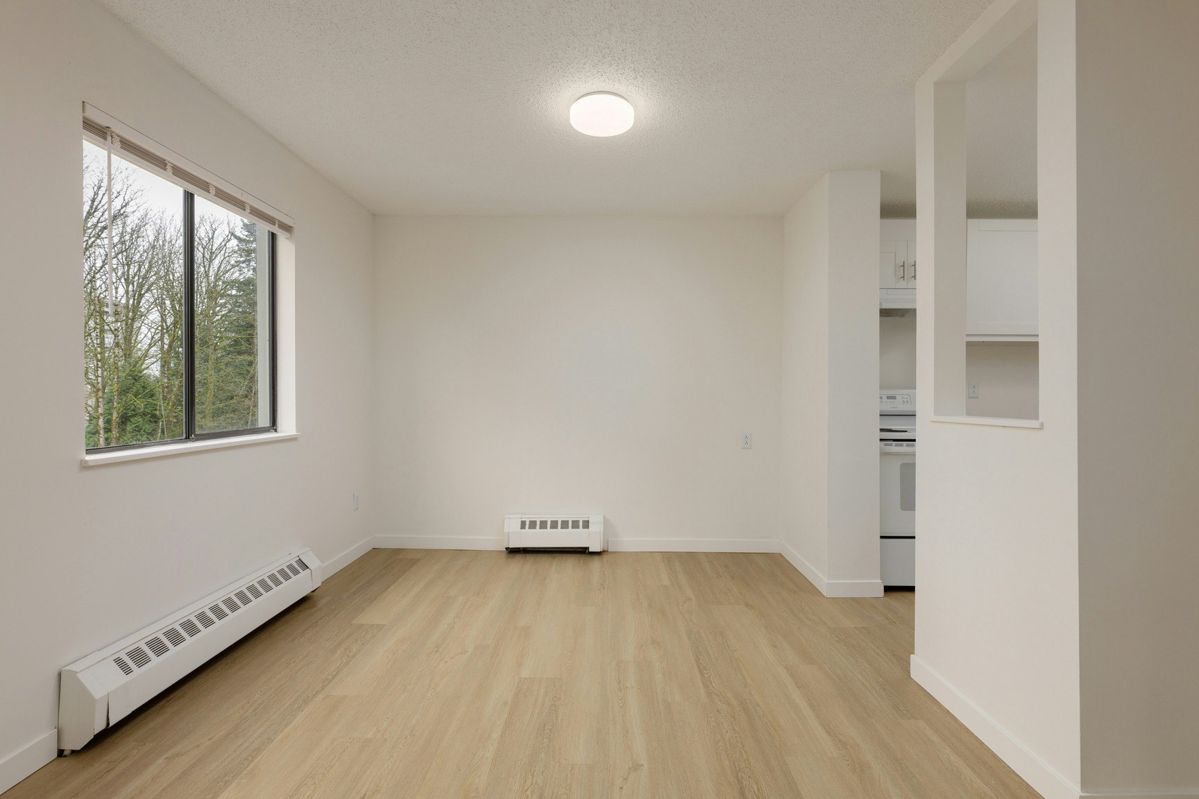 203-1859 Woodway Place, Burnaby, BC, V5B 2N5 - 5