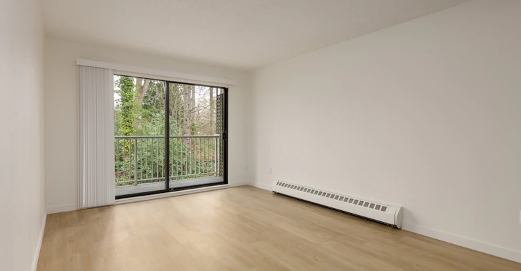 120-1859 Woodway Place, Burnaby, BC, V5B 2N5 - 3