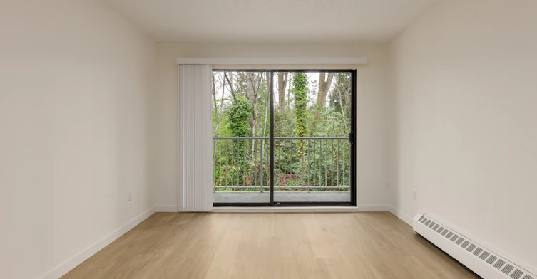 120-1859 Woodway Place, Burnaby, BC, V5B 2N5 - 2