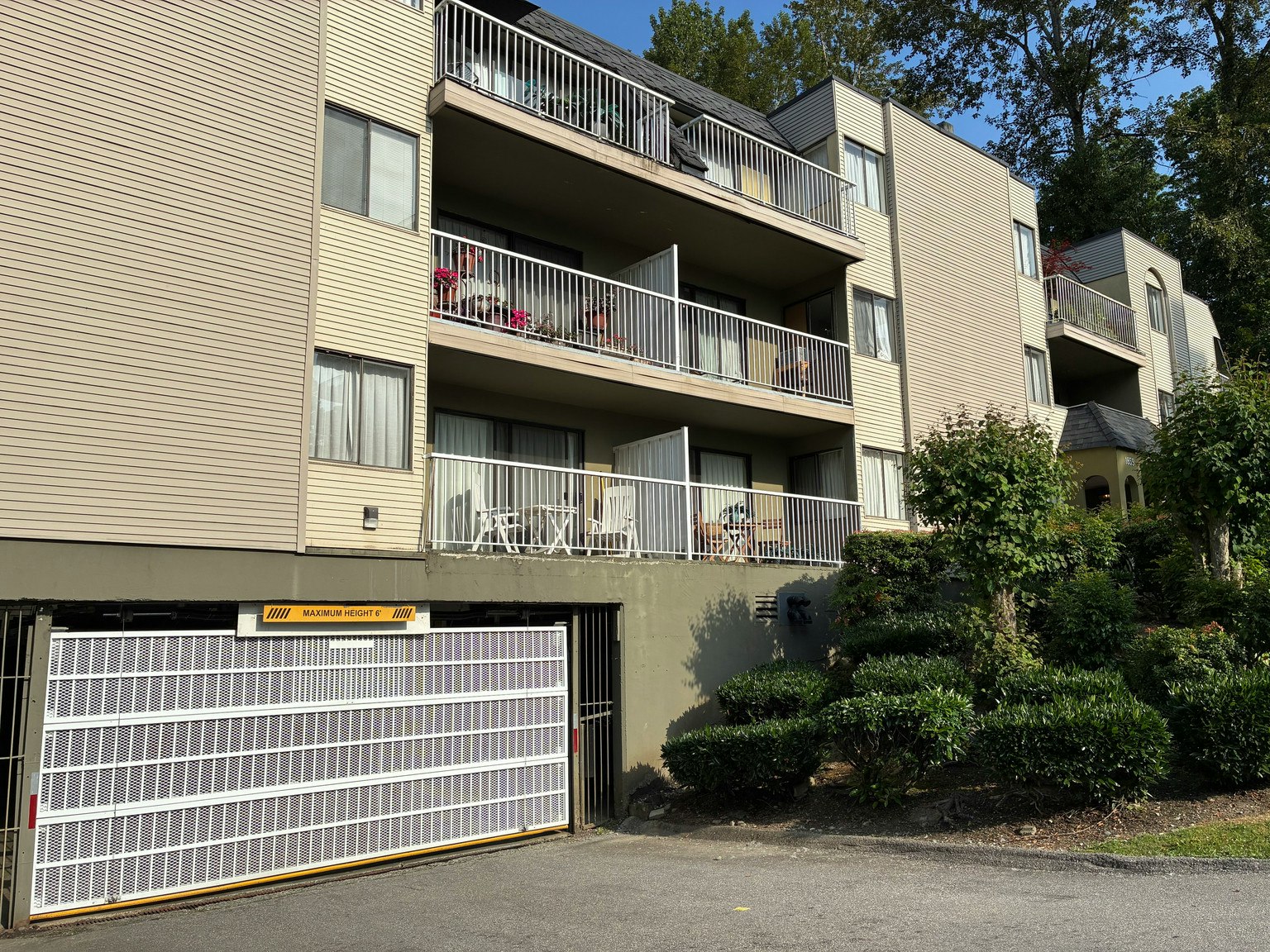 309-1859 Woodway Place, Burnaby, BC, V5B 2N5 - 3