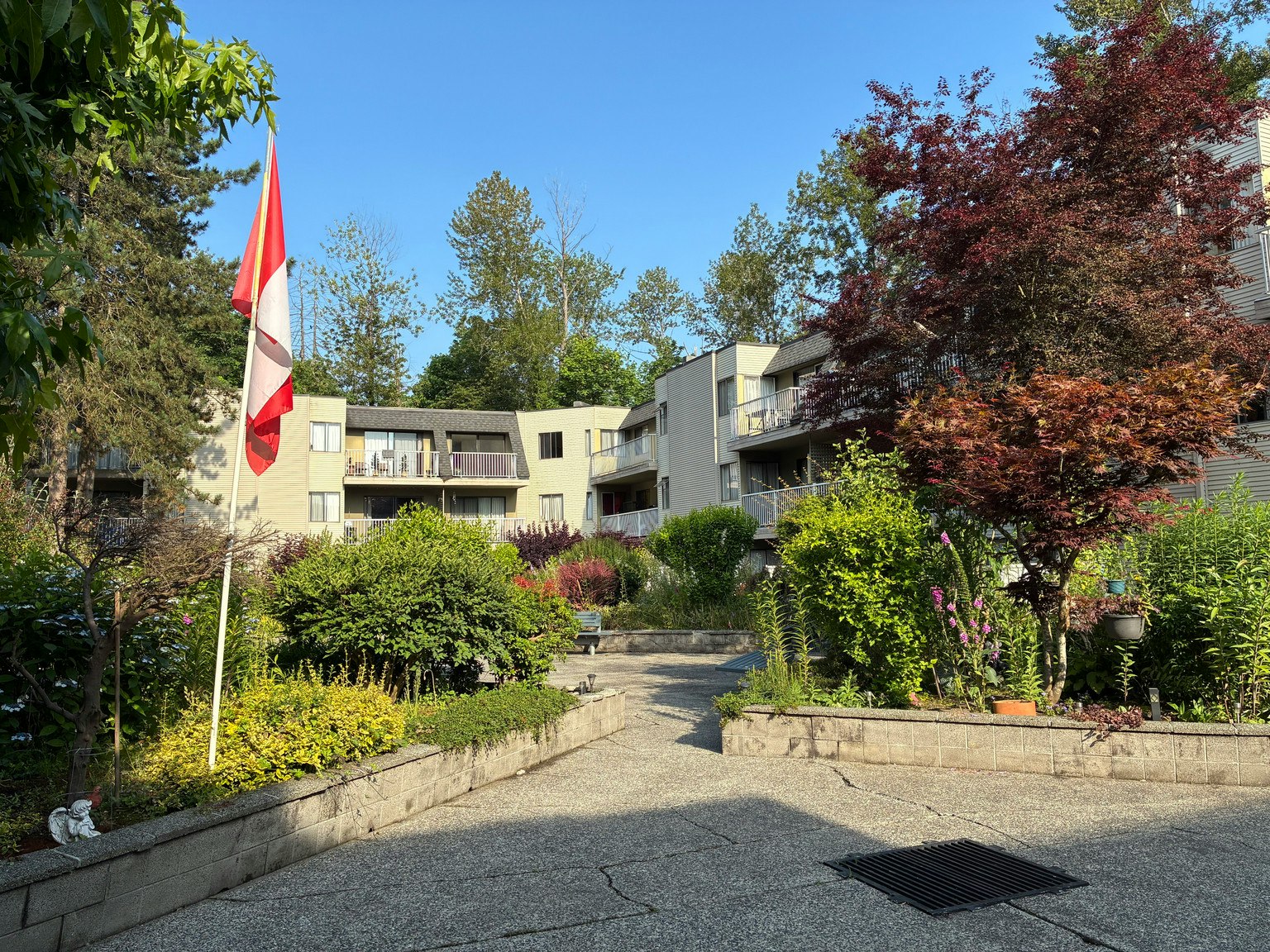 309-1859 Woodway Place, Burnaby, BC, V5B 2N5 - 4
