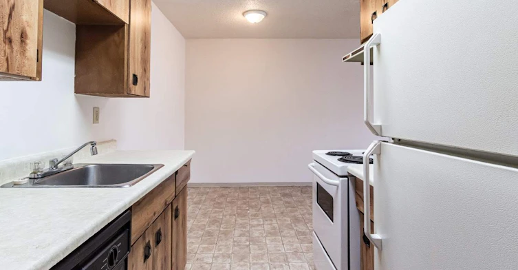 110-32815 George Ferguson Way, Abbotsford, BC, V2S 7X2 - 6