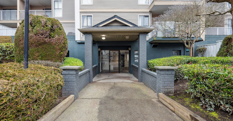 106-8660 Granville Avenue, Richmond, BC, V6Y 3H2 - 2