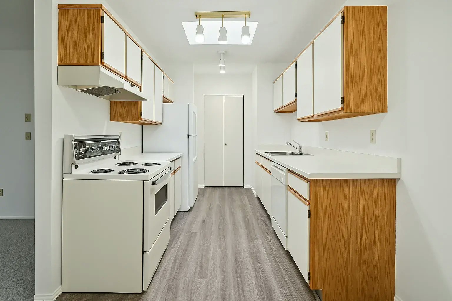 106-8660 Granville Avenue, Richmond, BC, V6Y 3H2 - 5