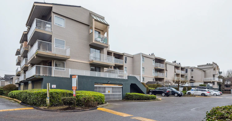 217-8660 Granville Avenue, Richmond, BC, V6Y 3H2 - 9