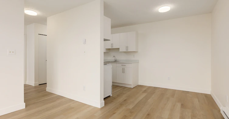 313-8660 Granville Avenue, Richmond, BC, V6Y 3H2 - 4