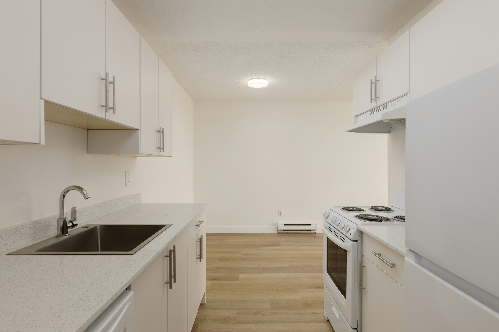 313-8660 Granville Avenue, Richmond, BC, V6Y 3H2 - 5