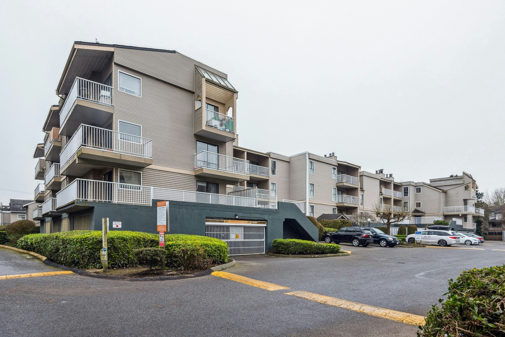 313-8660 Granville Avenue, Richmond, BC, V6Y 3H2 - 9