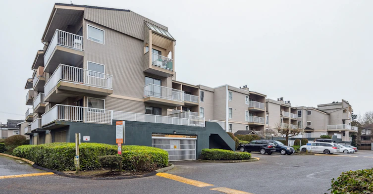 313-8660 Granville Avenue, Richmond, BC, V6Y 3H2 - 9