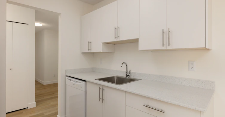 313-8660 Granville Avenue, Richmond, BC, V6Y 3H2 - 3