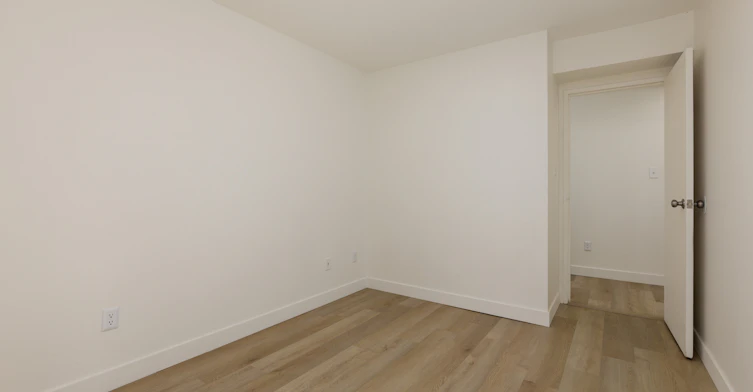 211-224-13270 105a Avenue, Surrey, BC, V3T 2A4 - 5