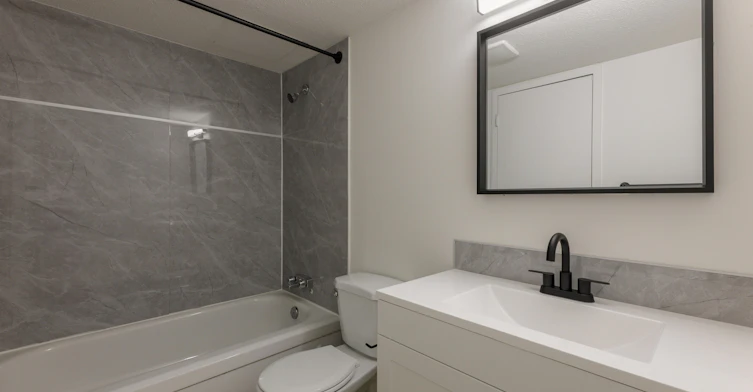 224-223-13270 105a Avenue, Surrey, BC, V3T 2A4 - 18